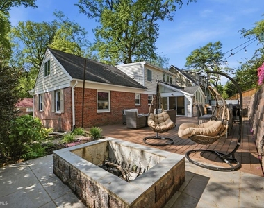 2351 N Vermont Street N - Photo Thumbnail 43
