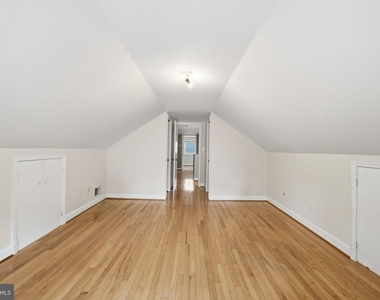 2351 N Vermont Street N - Photo Thumbnail 25