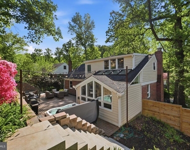 2351 N Vermont Street N - Photo Thumbnail 45