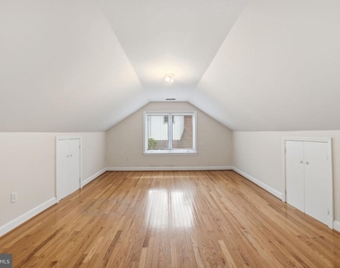 2351 N Vermont Street N - Photo Thumbnail 24