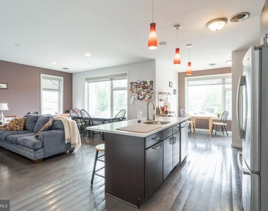 1233 N 3rd Street - Photo Thumbnail 2