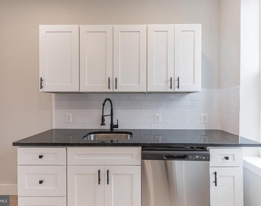1512 S 58th Street - Photo Thumbnail 4