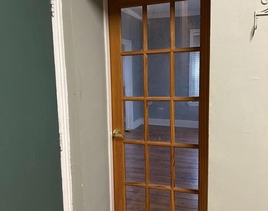 129 Gay Street - Photo Thumbnail 15