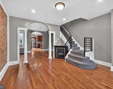 1552 N 62nd Street - Photo Thumbnail 2