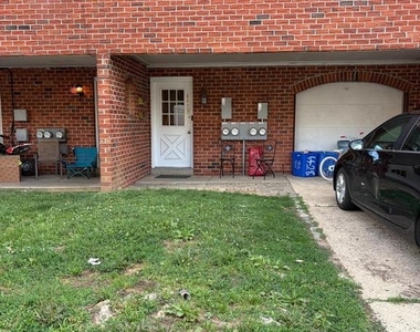 4428 Solly Avenue - Photo Thumbnail 9