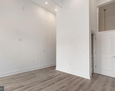1705 Jackson Street - Photo Thumbnail 3