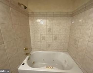 8214 Williams Avenue - Photo Thumbnail 19