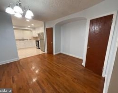 8214 Williams Avenue - Photo Thumbnail 4