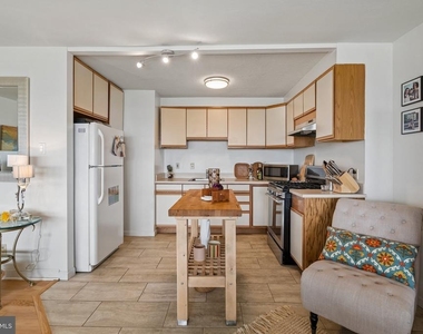 2401 Pennsylvania Avenue - Photo Thumbnail 5