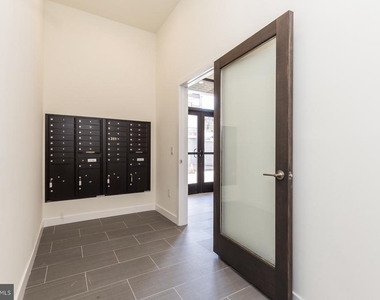 2411 Kensington Avenue - Photo Thumbnail 30