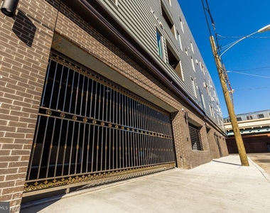 2411 Kensington Avenue - Photo Thumbnail 32