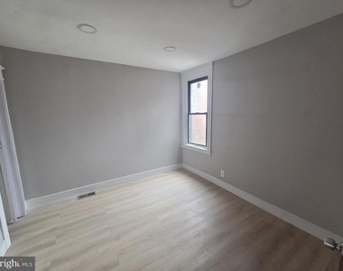 4263 Neilson Street - Photo Thumbnail 13