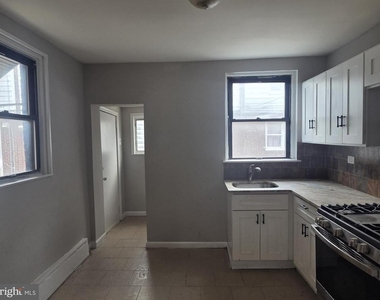 4263 Neilson Street - Photo Thumbnail 7