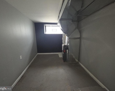4263 Neilson Street - Photo Thumbnail 10