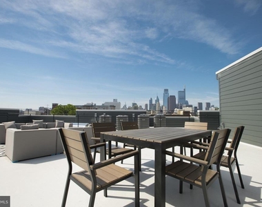 1508 Ridge Avenue - Photo Thumbnail 17