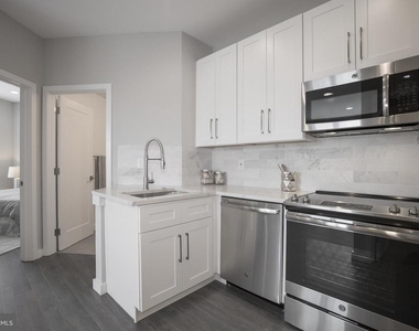 1508 Ridge Avenue - Photo Thumbnail 5