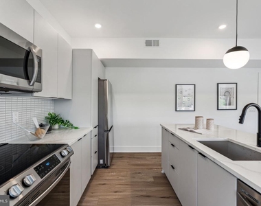 139 W Chelten Avenue - Photo Thumbnail 6