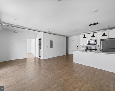 1614 Ridge Avenue - Photo Thumbnail 4