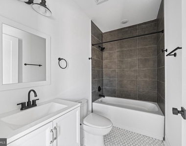 1614 Ridge Avenue - Photo Thumbnail 9
