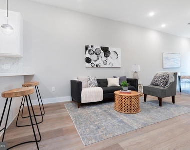 52 W Washington Lane - Photo Thumbnail 13
