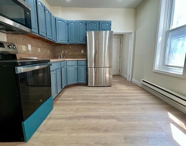124 E Wishart Street - Photo Thumbnail 6
