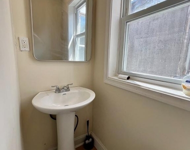 124 E Wishart Street - Photo Thumbnail 18