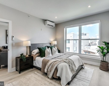 1533-1535 Ridge Avenue - Photo Thumbnail 11