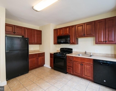 2248 Bryn Mawr - Photo Thumbnail 6