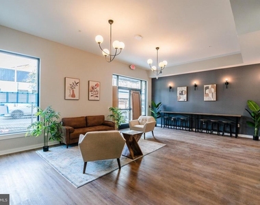 5904 Germantown Avenue - Photo Thumbnail 12