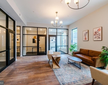 5904 Germantown Avenue - Photo Thumbnail 10