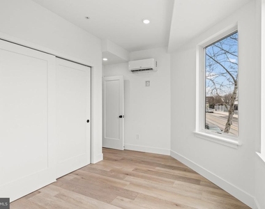 4710 Woodland Avenue - Photo Thumbnail 17
