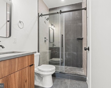 4710 Woodland Avenue - Photo Thumbnail 11