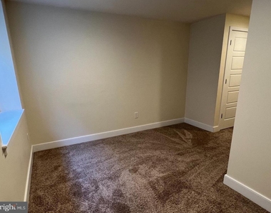 1323 S Chadwick Street - Photo Thumbnail 35