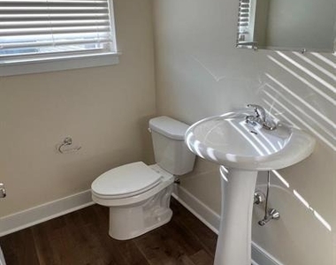 1323 S Chadwick Street - Photo Thumbnail 20