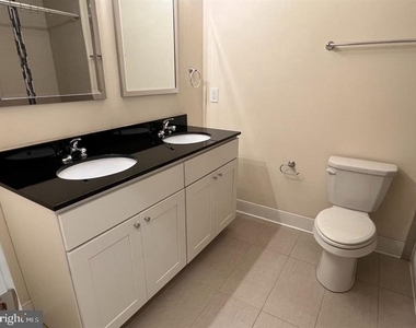1323 S Chadwick Street - Photo Thumbnail 16
