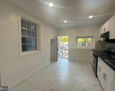 5319 Charles Street - Photo Thumbnail 11