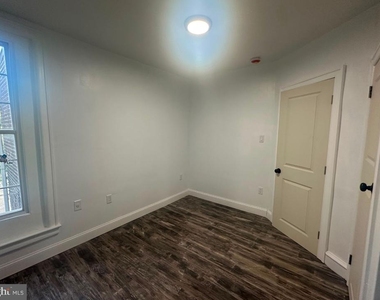 5319 Charles Street - Photo Thumbnail 7