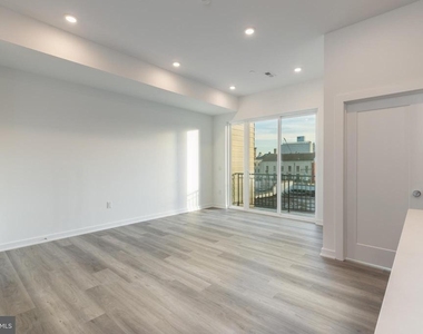 710 N 16th Street - Photo Thumbnail 13