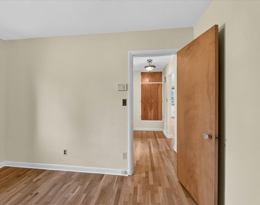 1920 Langley Avenue - Photo Thumbnail 14