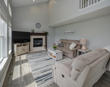 5824 Tradewind Drive - Photo Thumbnail 2