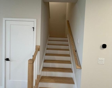 375 Aspen Way - Photo Thumbnail 18