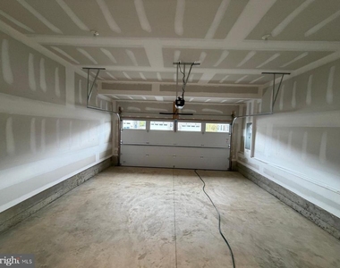 375 Aspen Way - Photo Thumbnail 20