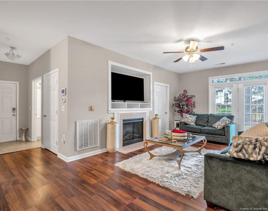 625 Marshtree Lane - Photo Thumbnail 6