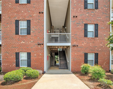 625 Marshtree Lane - Photo Thumbnail 3