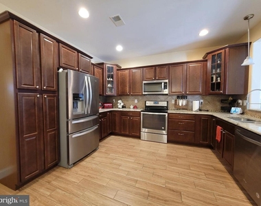 11225 Gulf Drive N - Photo Thumbnail 4