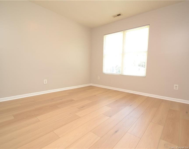 824 Cumberland Street - Photo Thumbnail 26