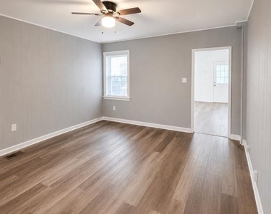 3027 W 6th Street - Photo Thumbnail 3