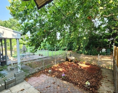 3027 W 6th Street - Photo Thumbnail 11