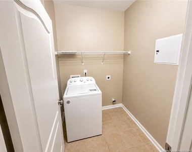 2645 Mcarthur Landing Circle - Photo Thumbnail 20