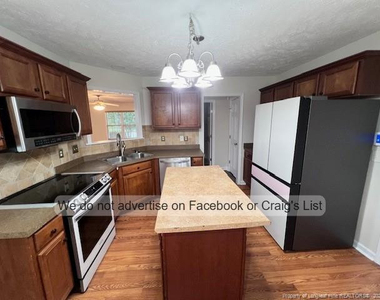 2826 Aristocrat Lane - Photo Thumbnail 4